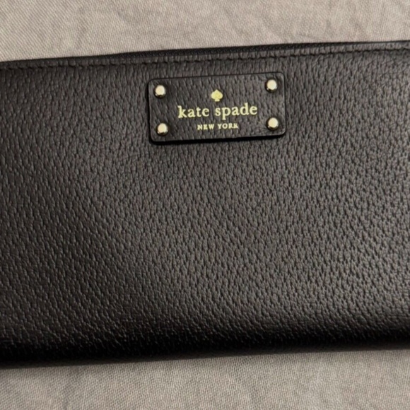 KATE SPADE Grove Street Neda WLRU 2820 Black Zip Around Wallet Pre-Own No Tag - Picture 3 of 6